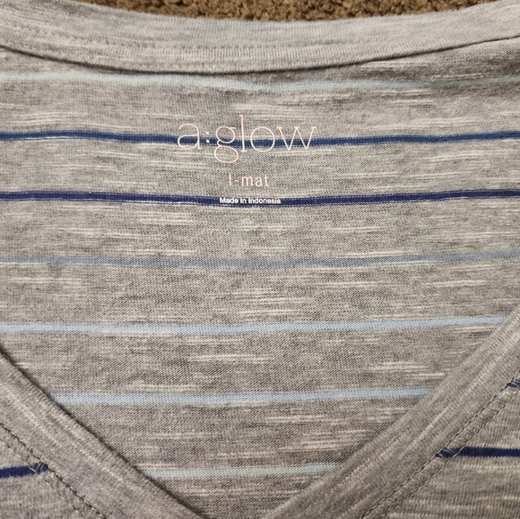 Grey/Blue Striped Ruched Side Maternity Tee, Women's Large (Maternity) - Picture 4 of 6